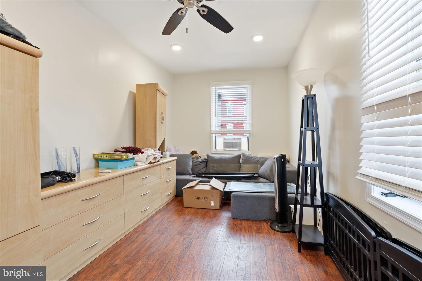 2533 W Girard Ave Property Photo 28