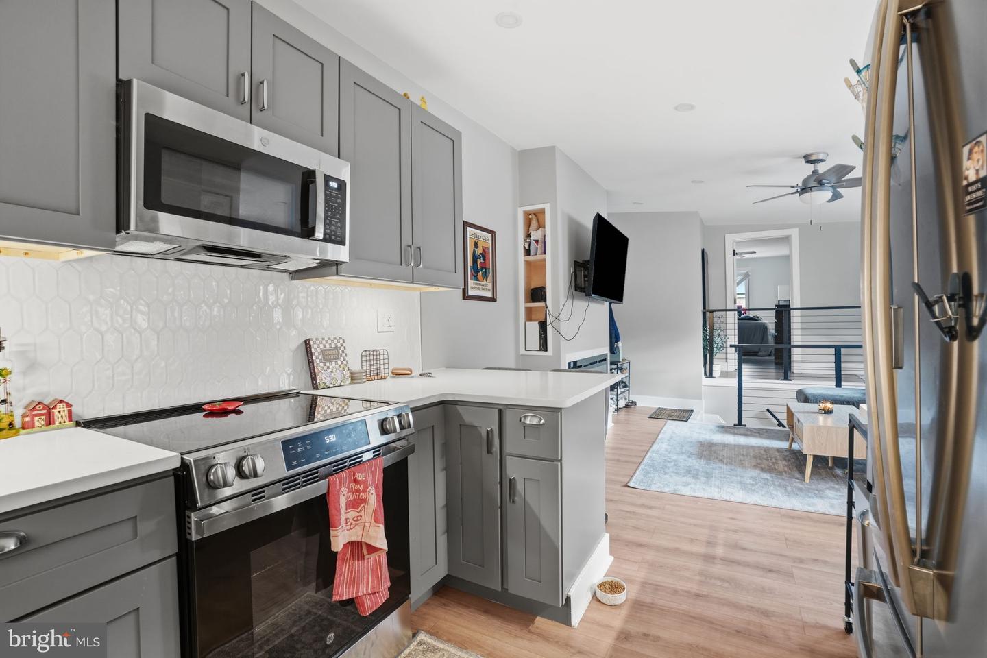 2533 W Girard Ave Property Photo 42