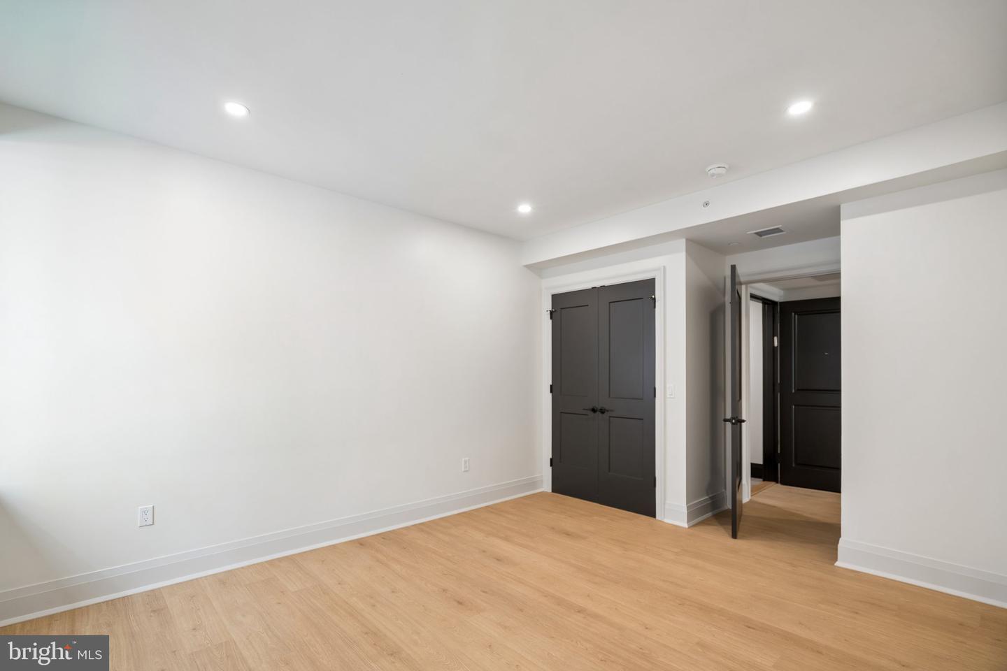 135 S 19th St #201 Property Photo 16