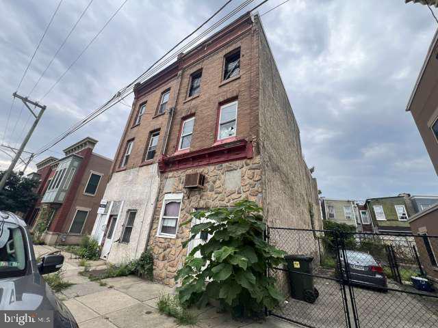 1912 N 31st St Property Photo 2