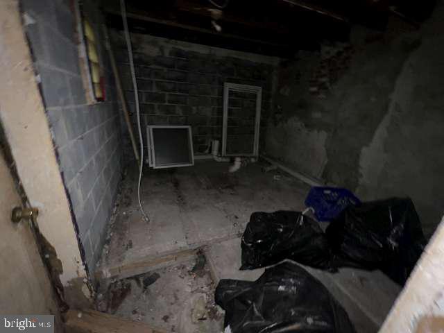 1912 N 31st St Property Photo 7