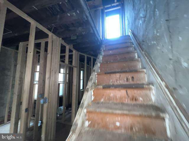 1912 N 31st St Property Photo 15