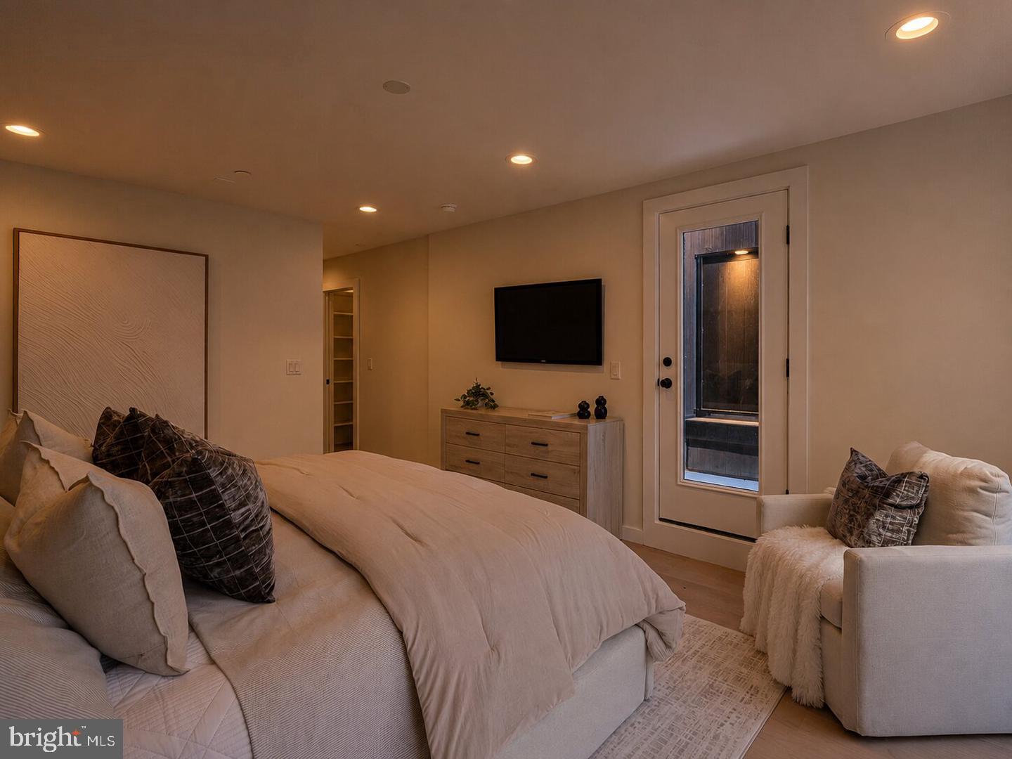 952 N 6th St Property Photo 26