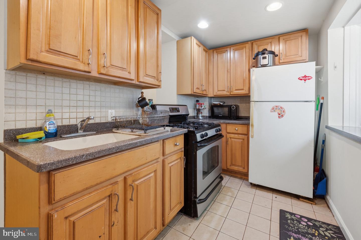3693 Calumet St Property Photo 9