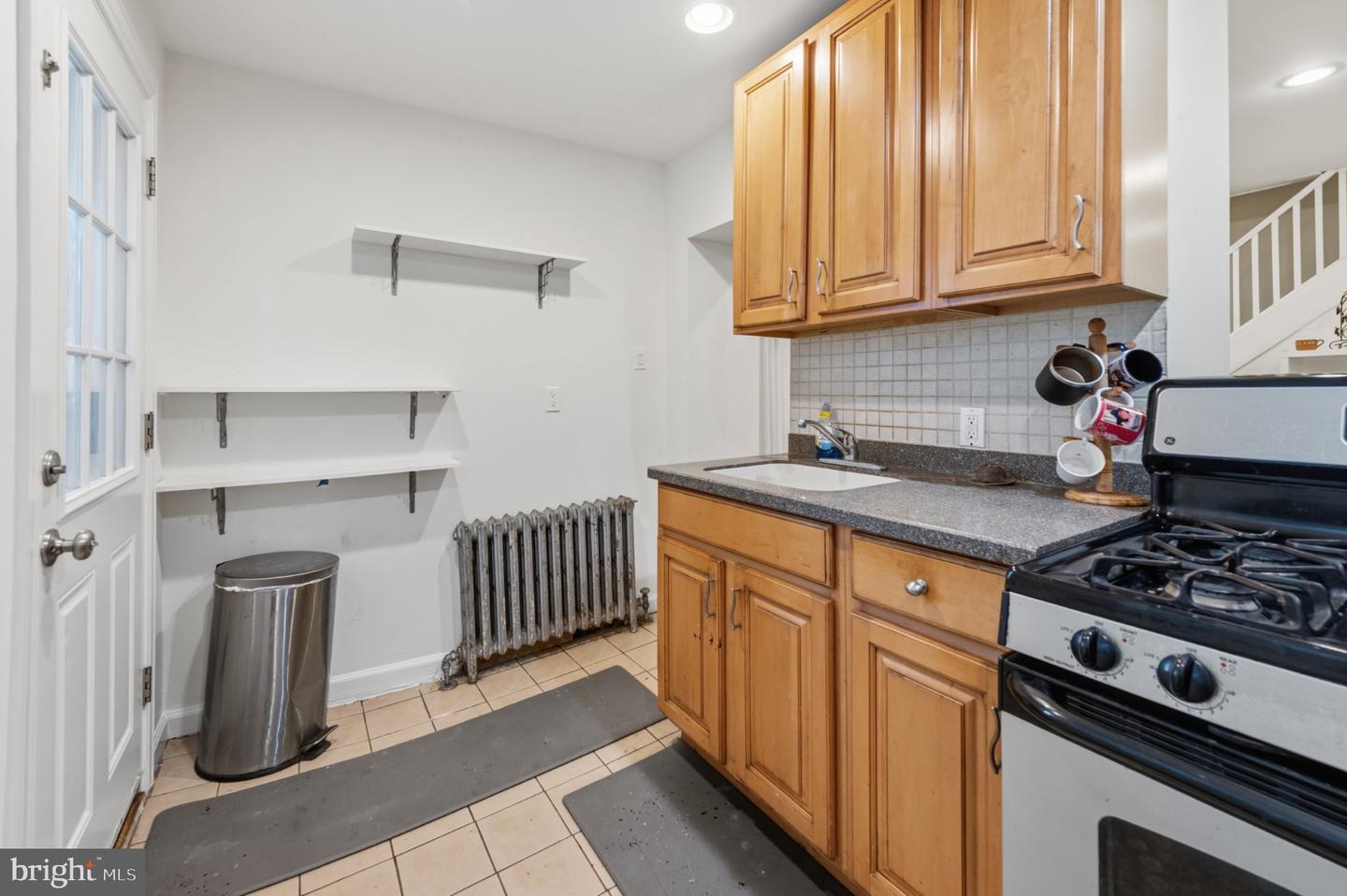 3693 Calumet St Property Photo 10