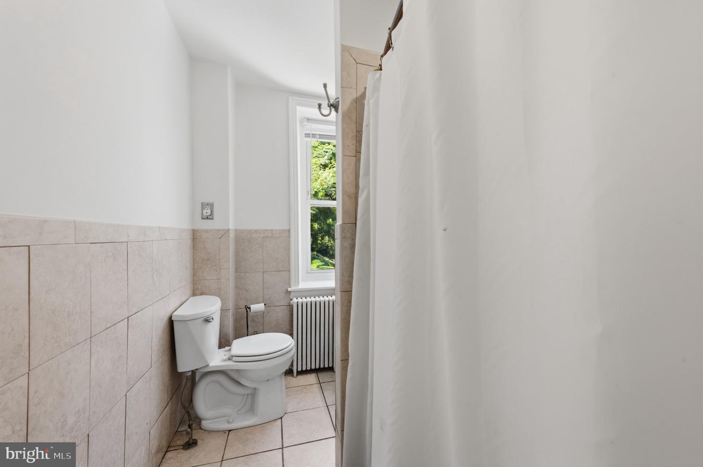 3693 Calumet St Property Photo 18