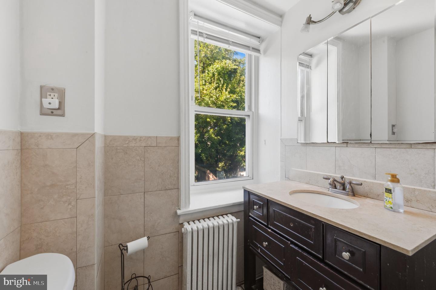 3693 Calumet St Property Photo 19