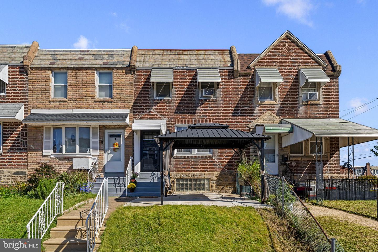4561 TUDOR ST Property Photo 1