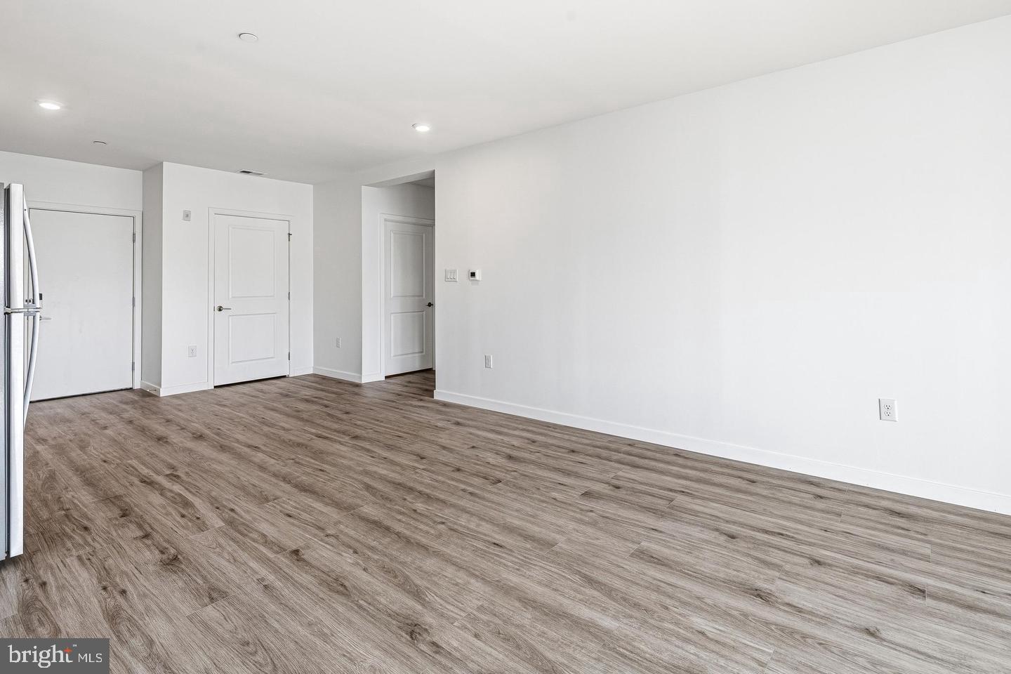 915-17 N Broad St #401 Property Photo 7