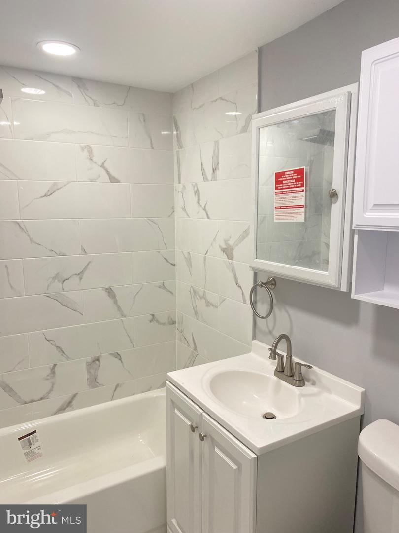 907 E Cliveden St #3 Property Photo 8