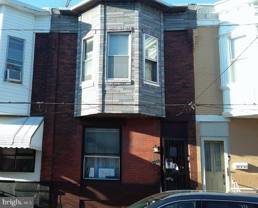 2344 Pierce St Property Photo 2