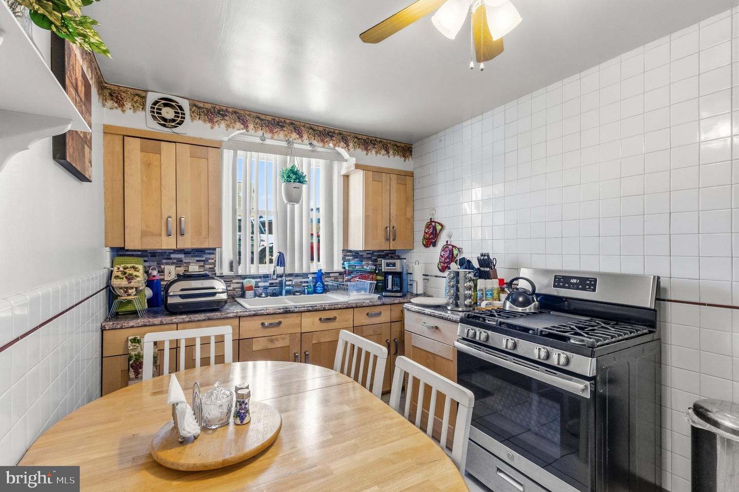 6617 W Girard Ave Property Photo 12