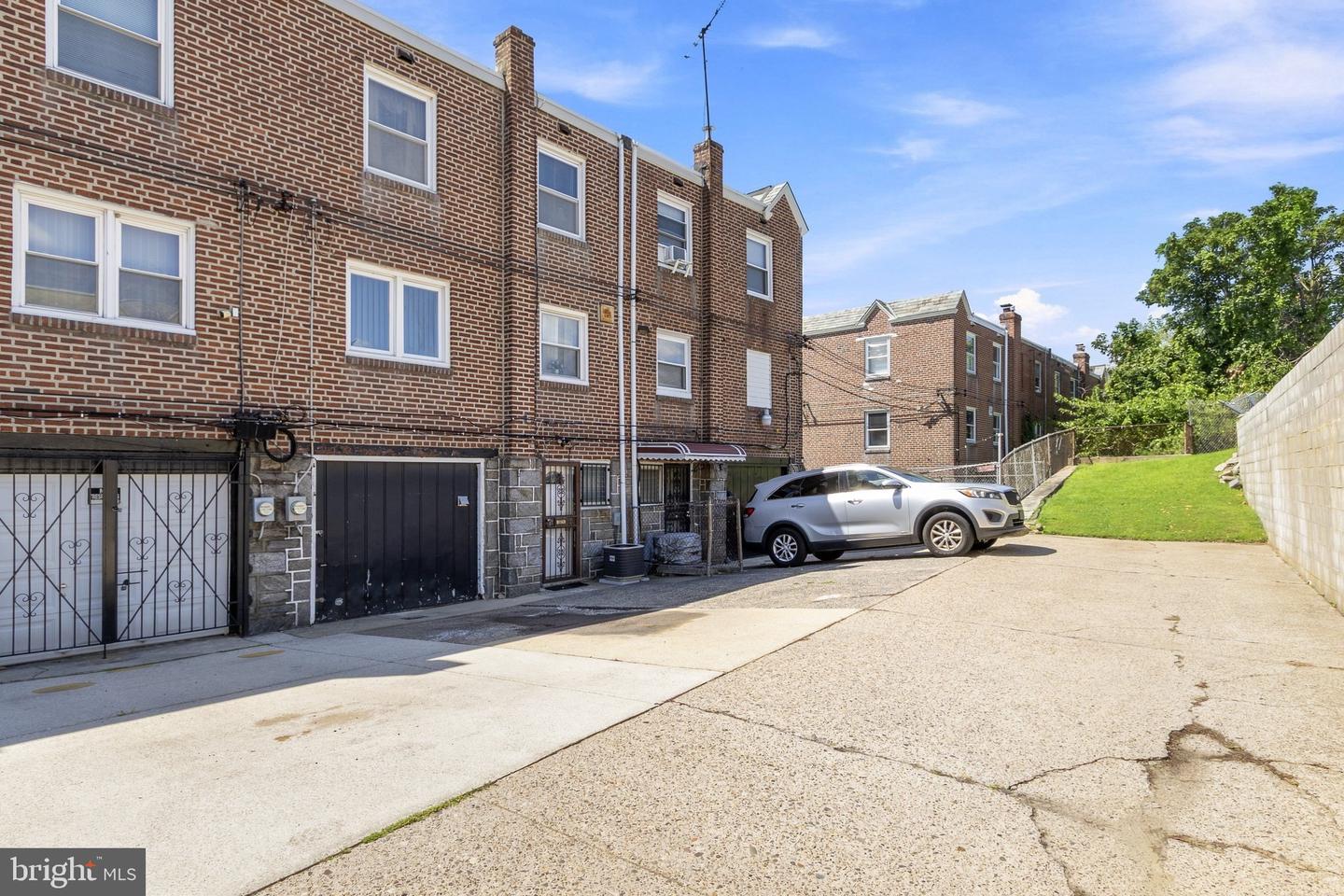 6617 W Girard Ave Property Photo 17