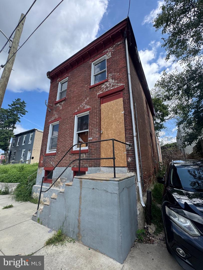 1319-21 N Conestoga St Property Photo 1