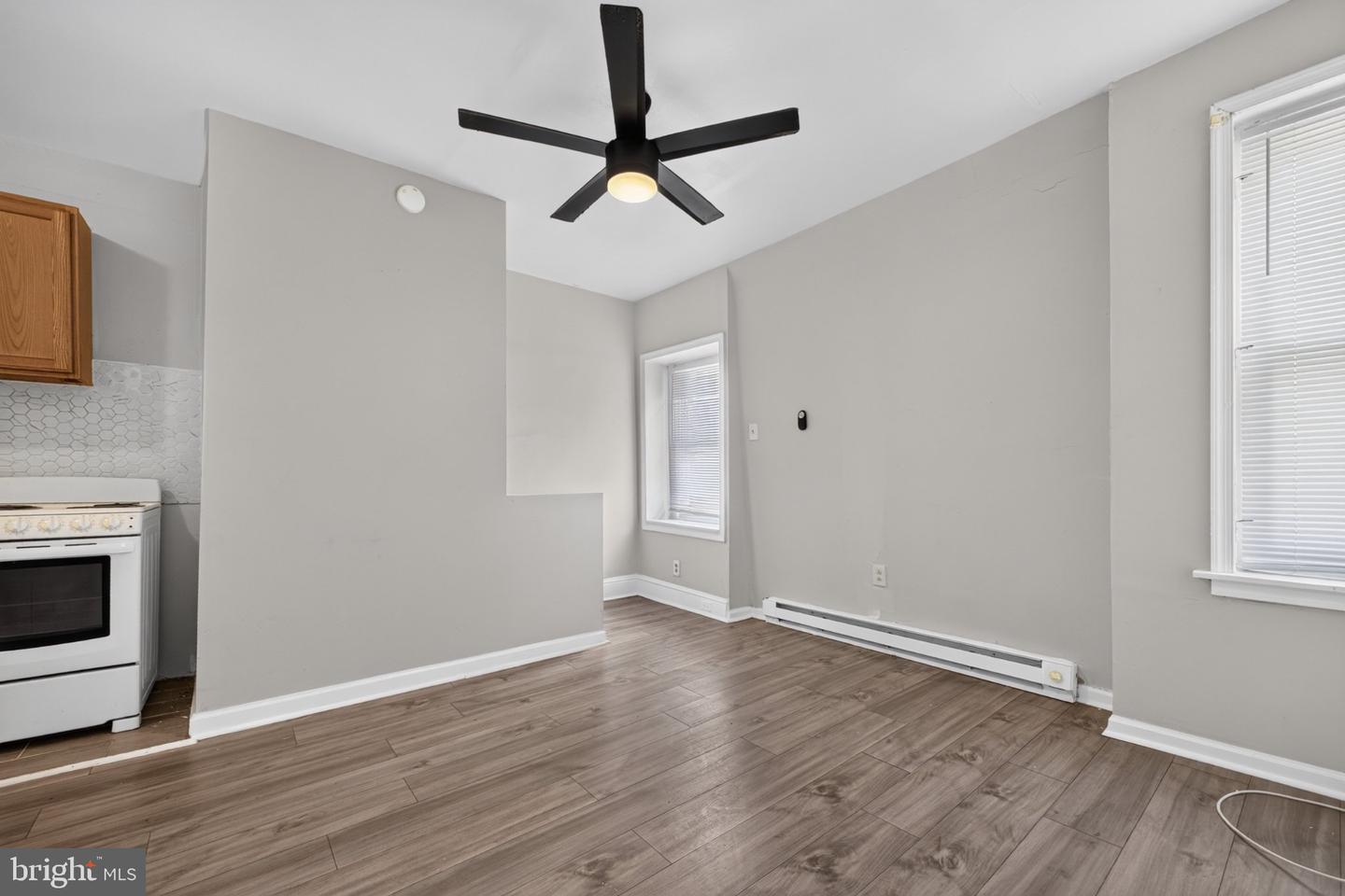 2721 W Lehigh Ave Property Photo 30
