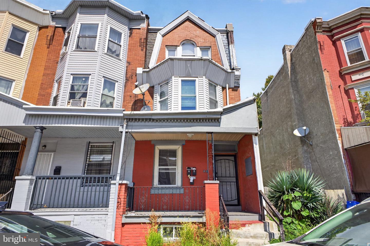 2721 W Lehigh Ave Property Photo 42