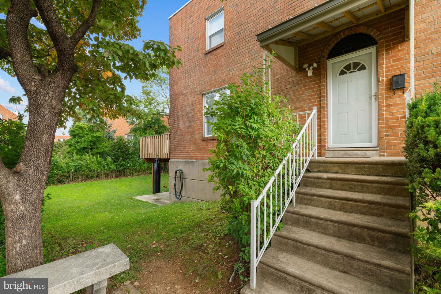 105 Rennard Ter Property Photo 7