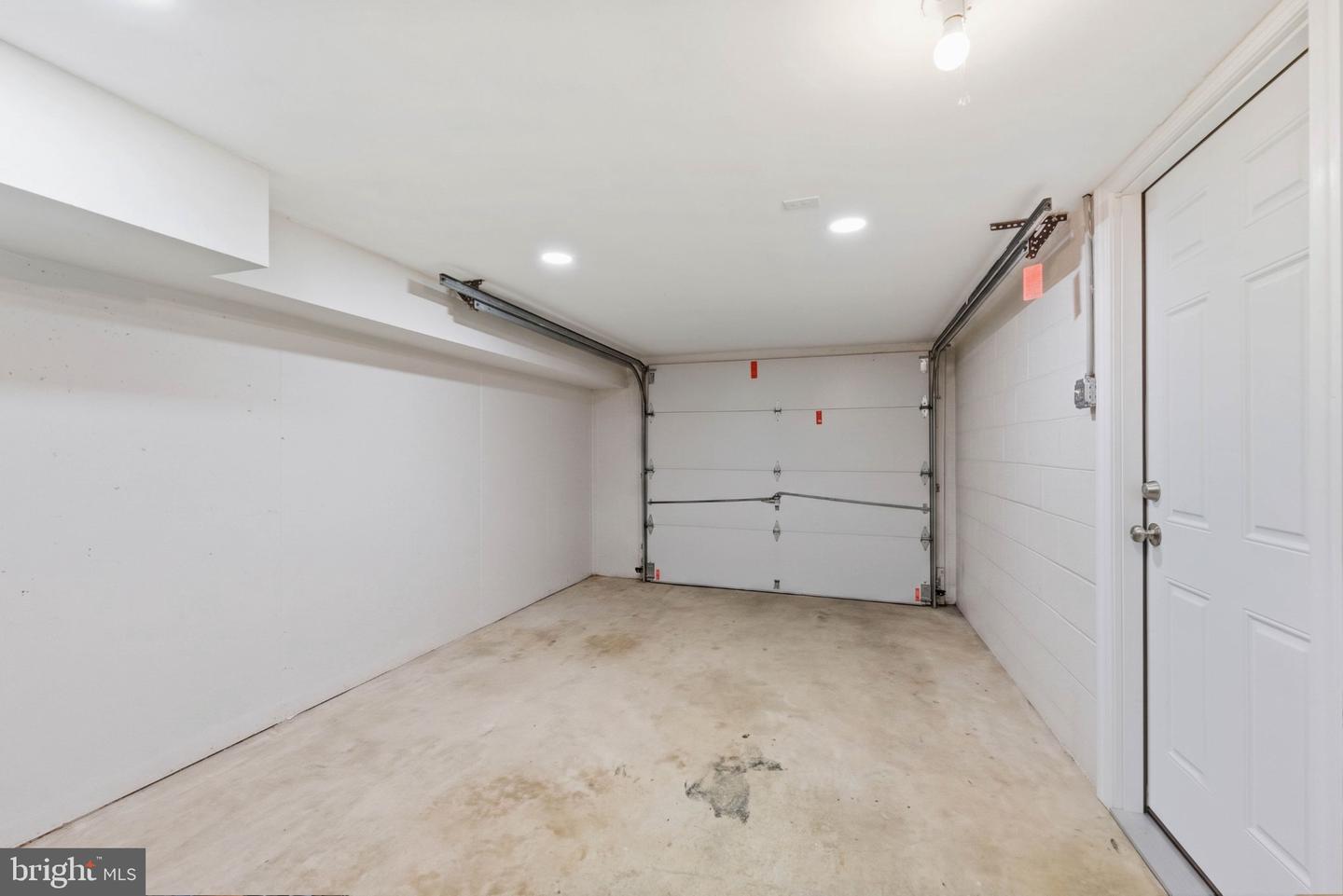 105 Rennard Ter Property Photo 32