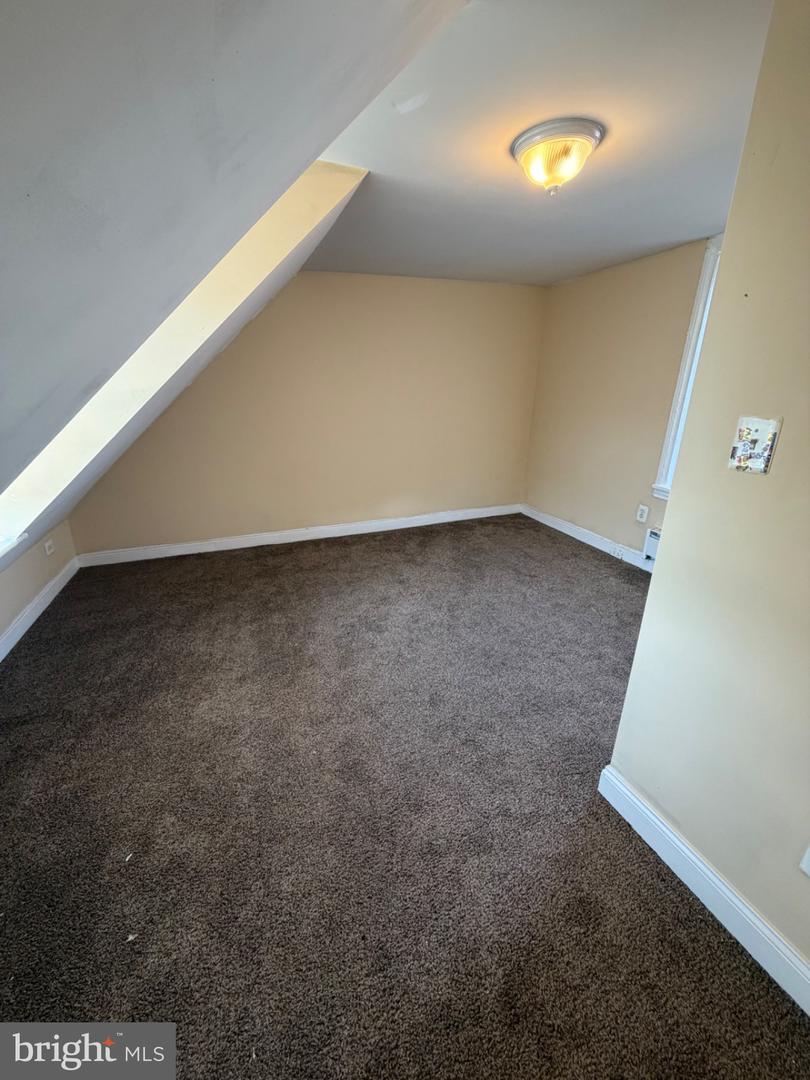 1241 E Palmer St Property Photo 19