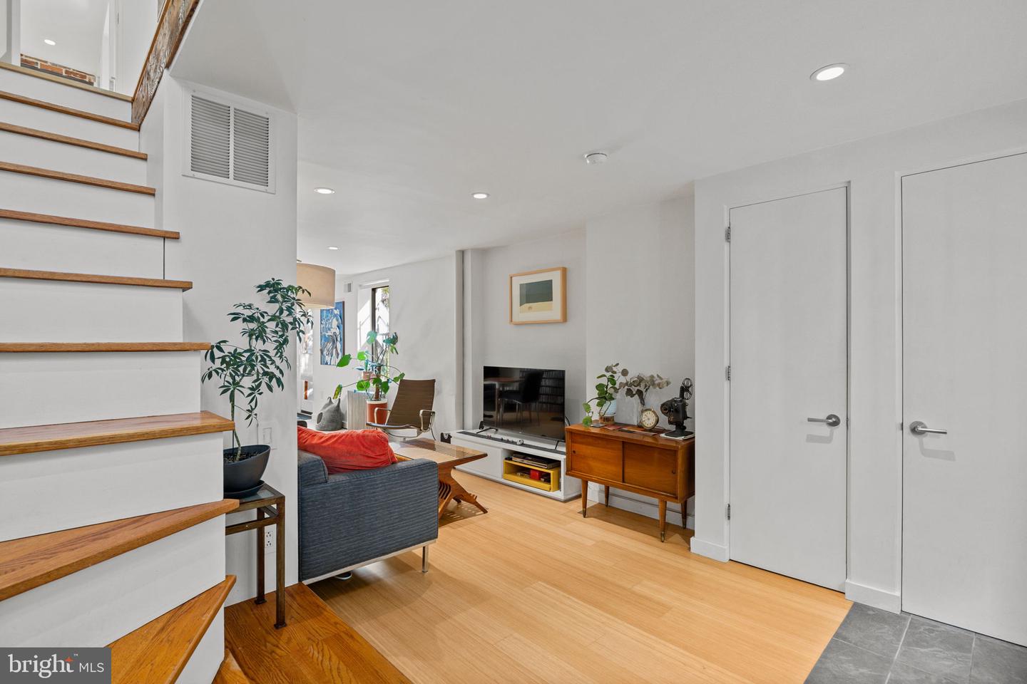 601 Fulton St Property Photo 2