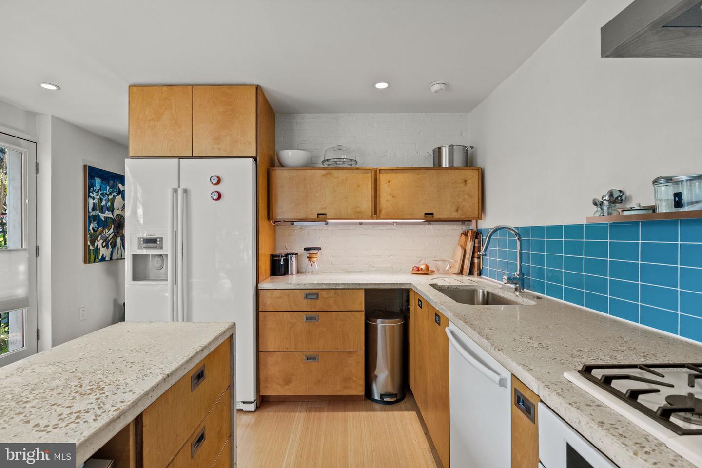 601 Fulton St Property Photo 12