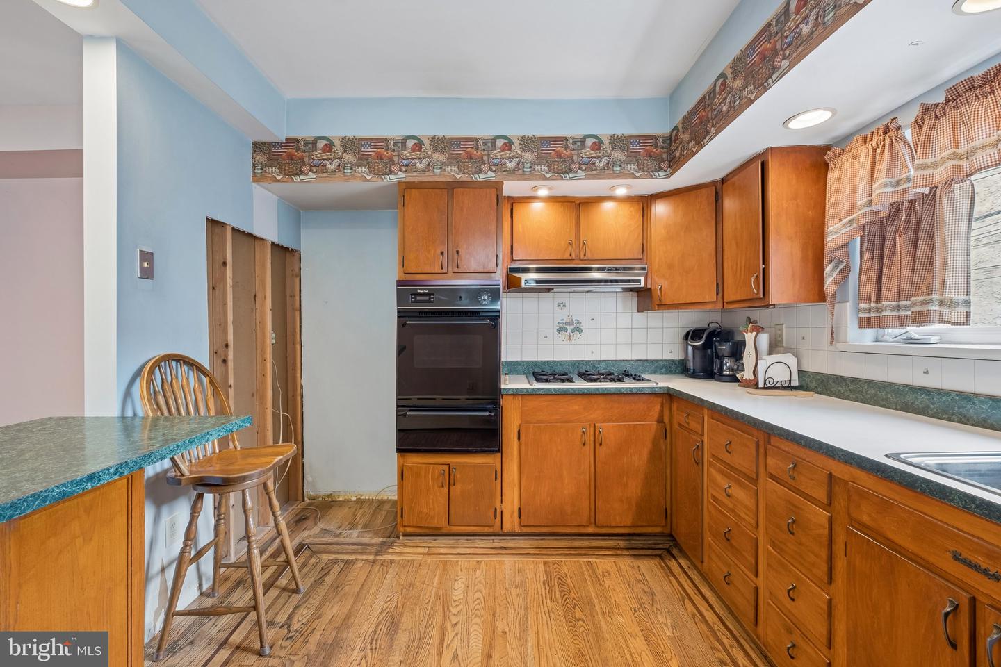 2559 E Ann St Property Photo 16