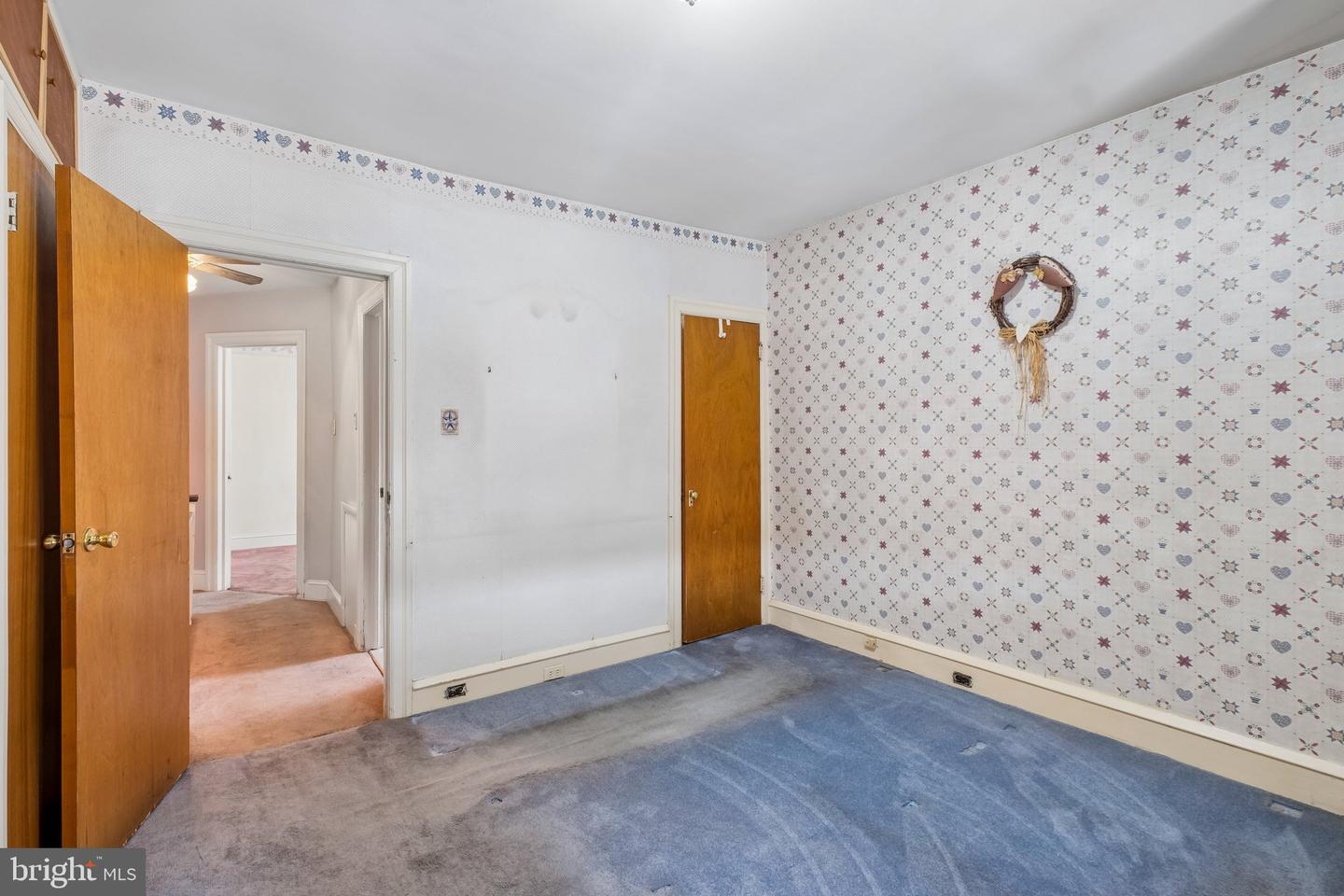 2559 E Ann St Property Photo 27