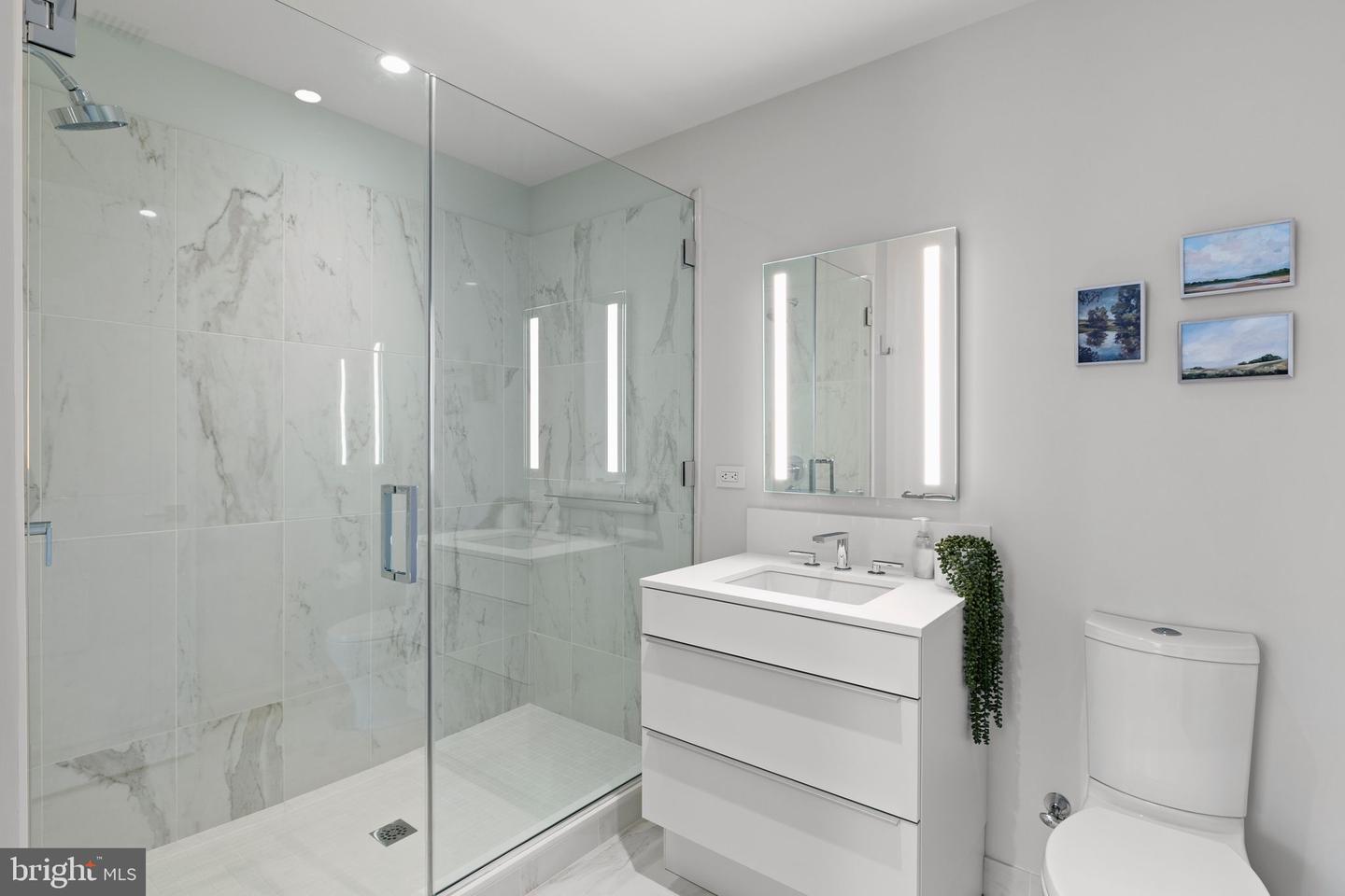 301 S Broad St #801 Property Photo 37