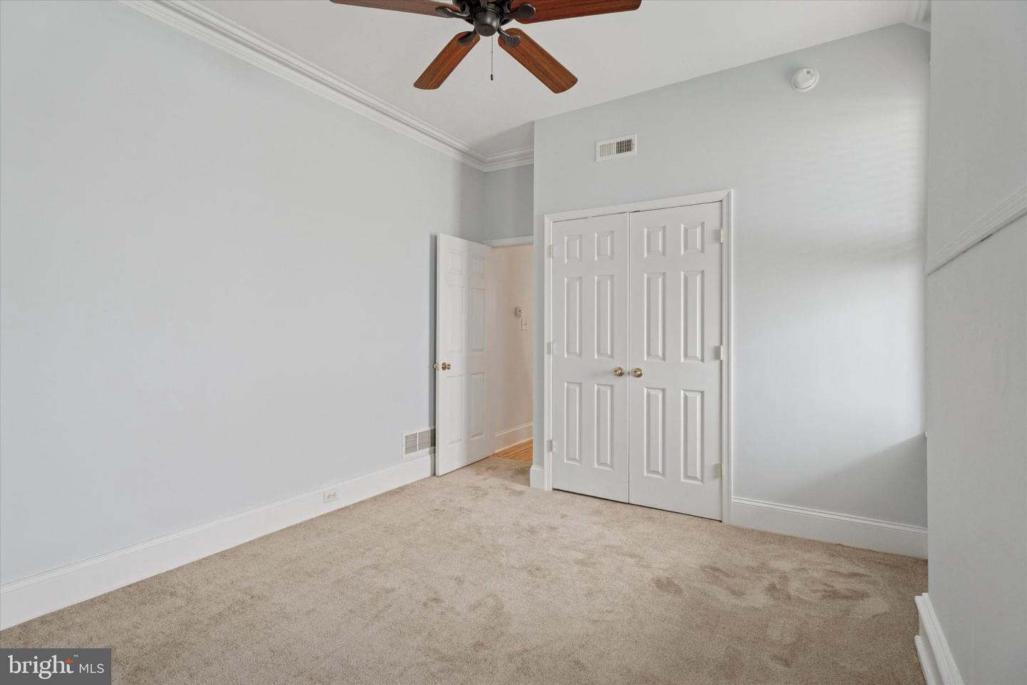 448 Roxborough Ave #1 Property Photo 9