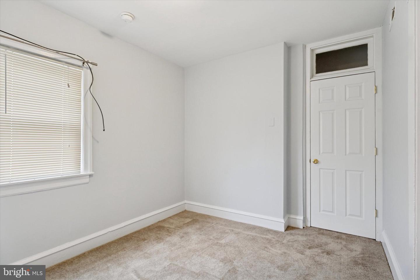 448 Roxborough Ave #1 Property Photo 11