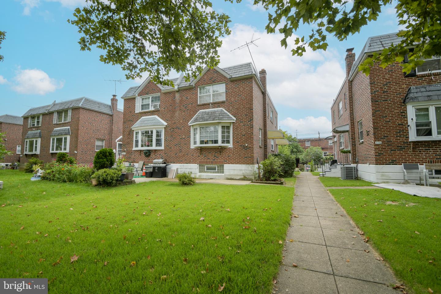 3008 Teesdale St Property Photo 1