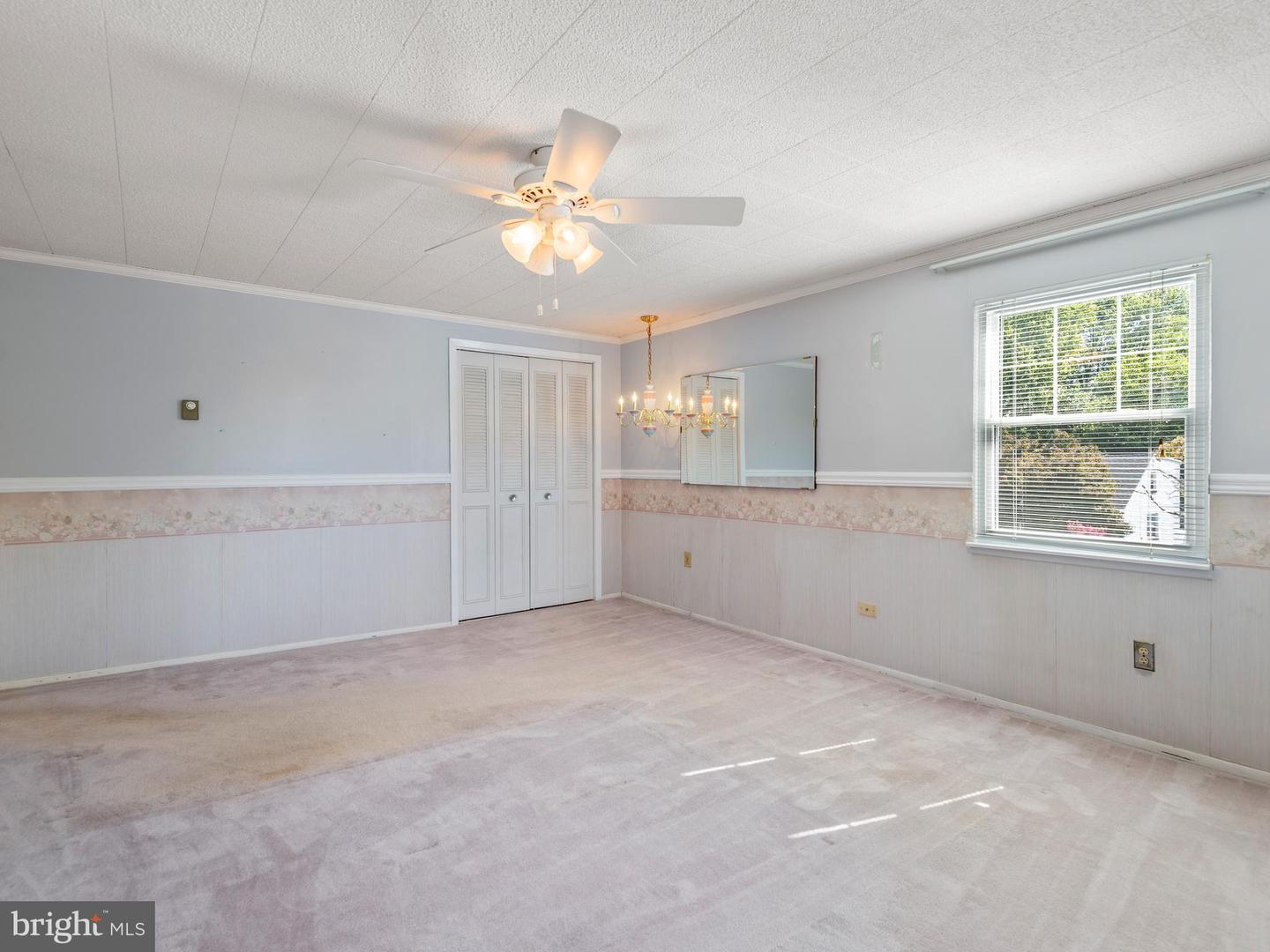 9818 Woodfern Rd Property Photo 21