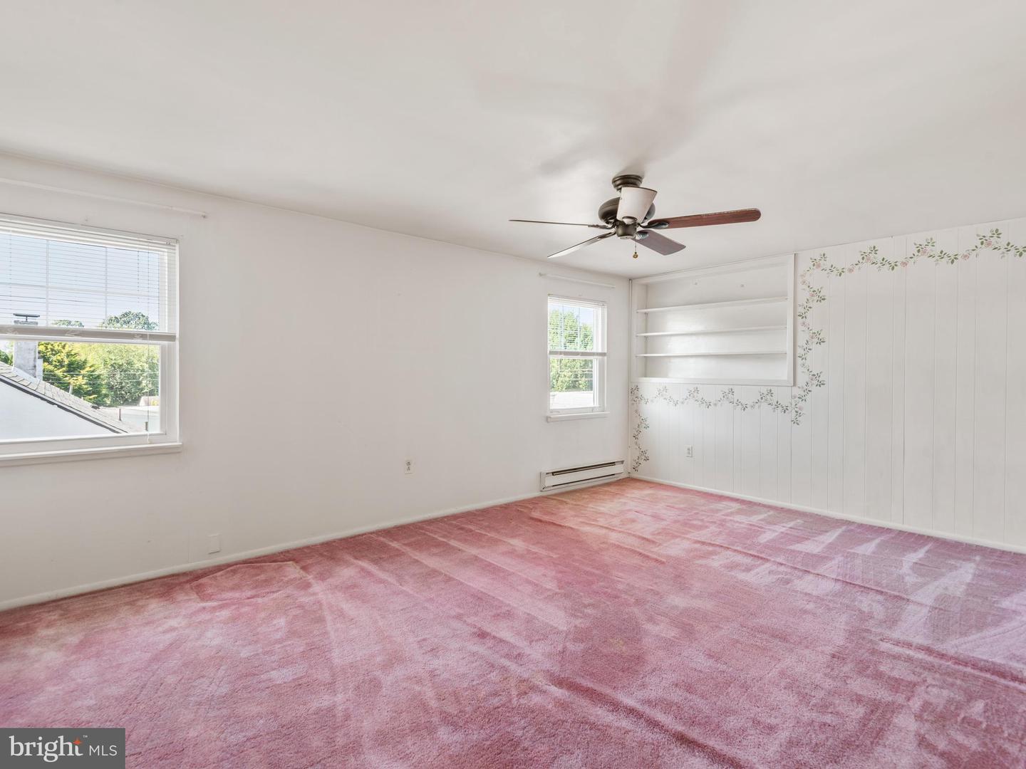 9818 Woodfern Rd Property Photo 23