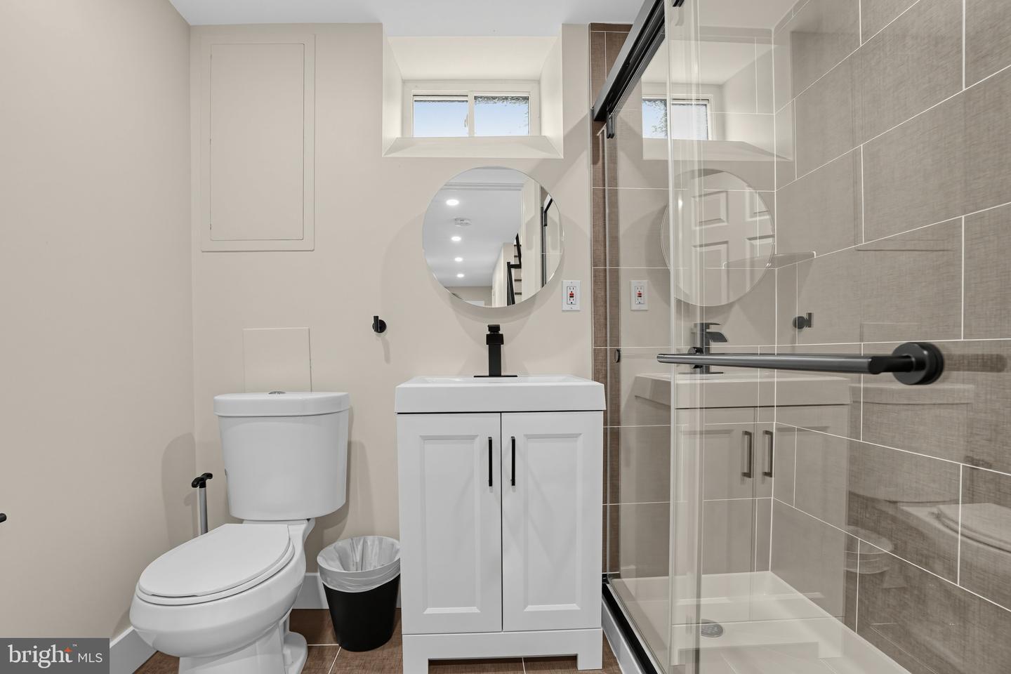 605 Dudley St Property Photo 26