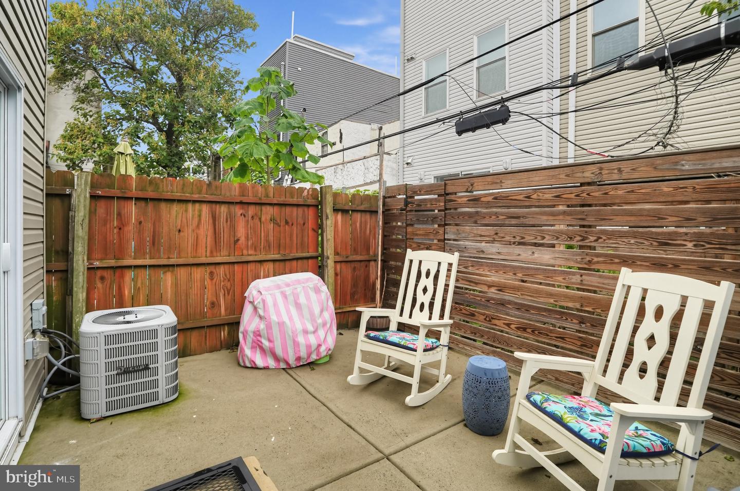605 Dudley St Property Photo 33