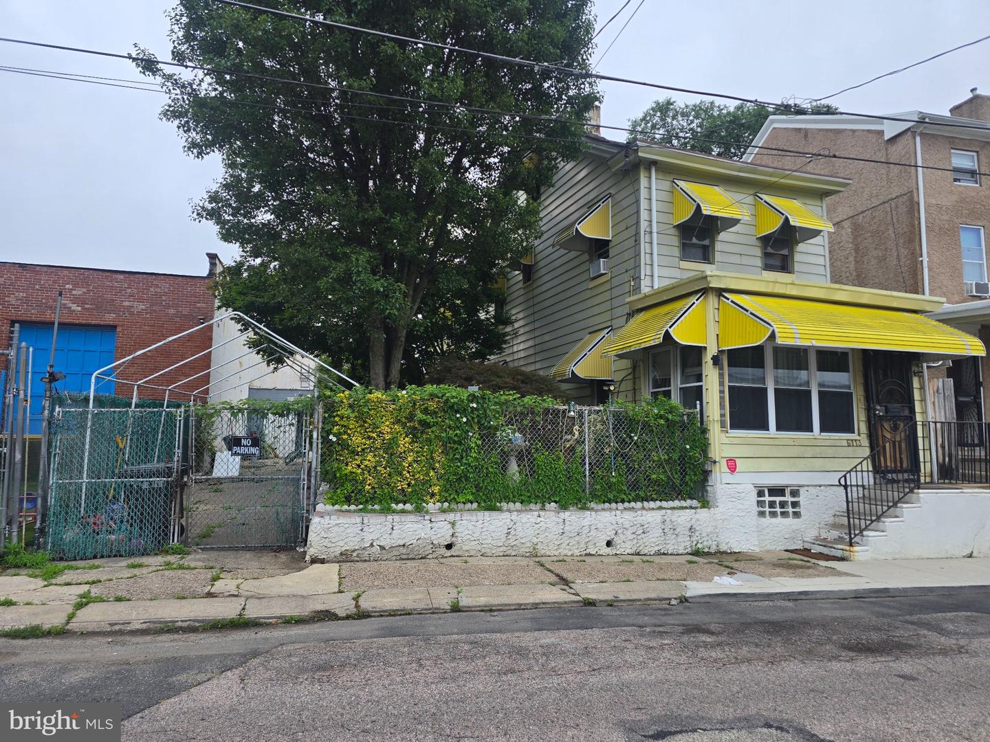 6113 N Lambert St Property Photo 1