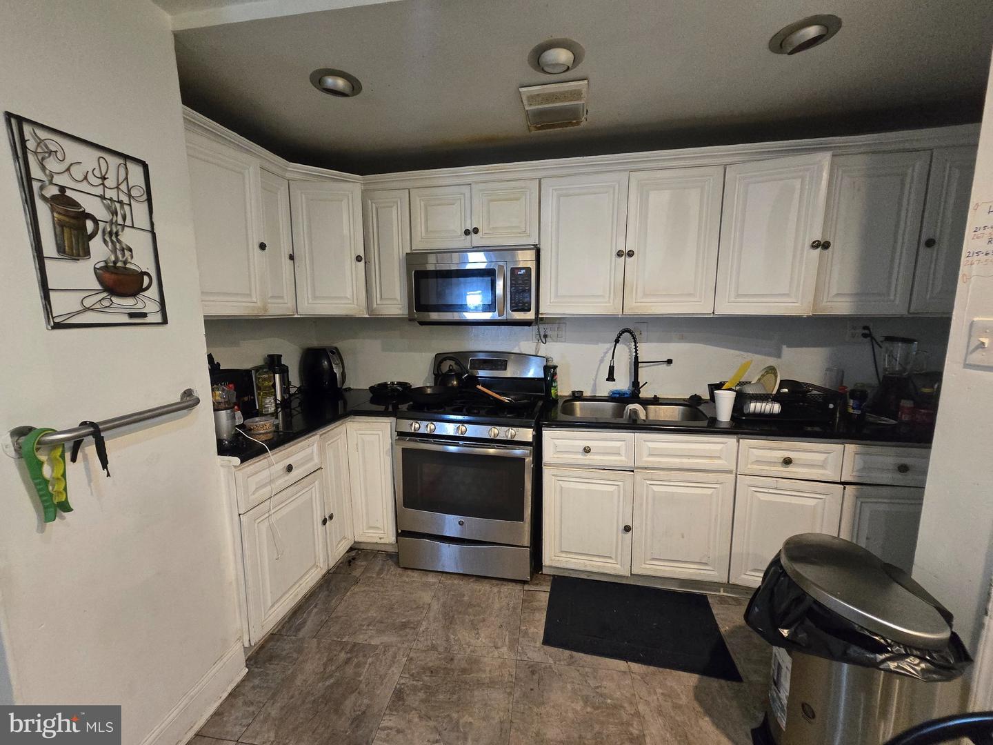 6113 N Lambert St Property Photo 11