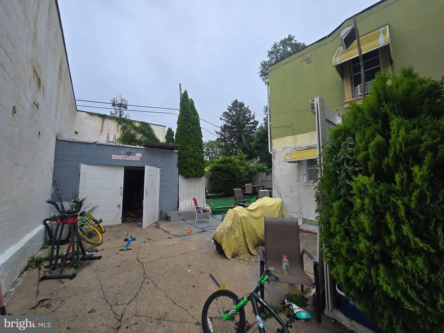 6113 N Lambert St Property Photo 20