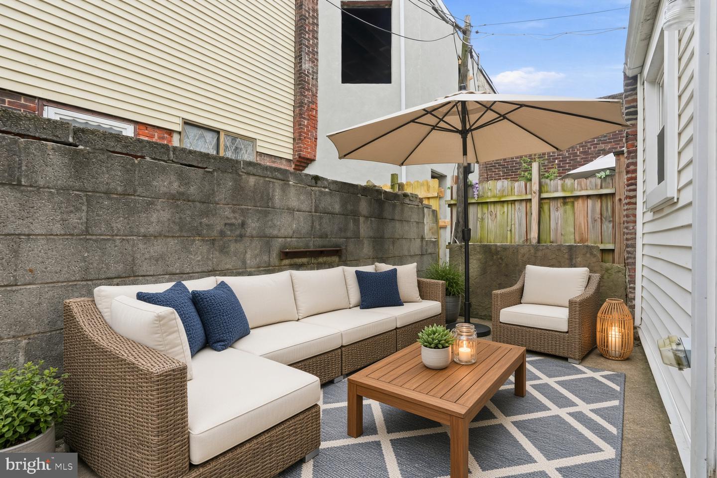 2947 Rorer St Property Photo 3