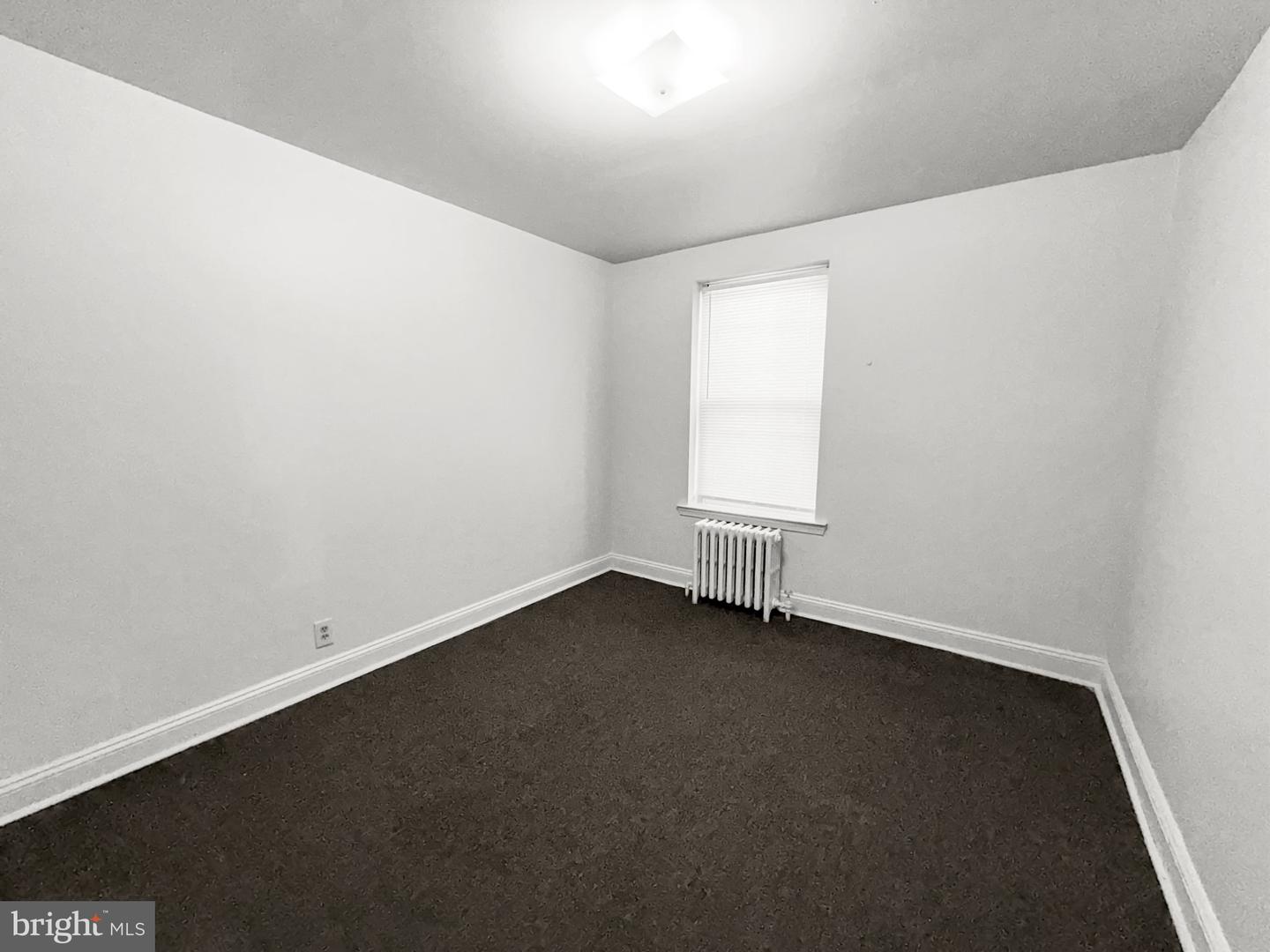 352 N Gross St #2 Property Photo 9