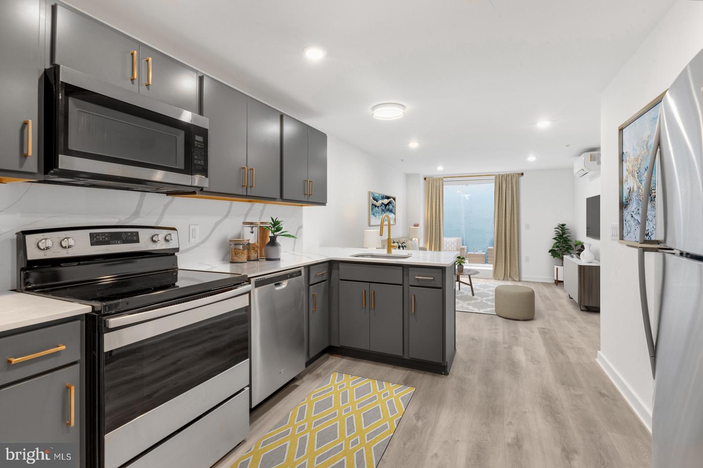2046 E LEHIGH AVE #B1 Property Photo 1