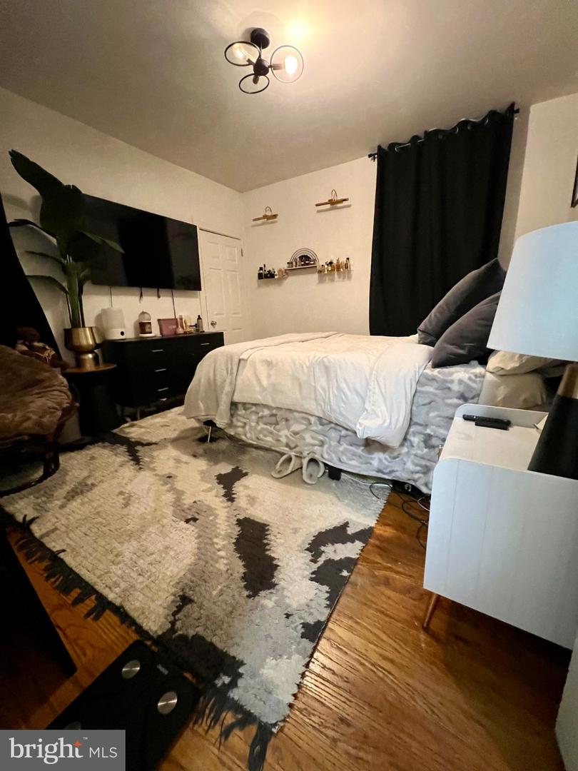 5411 W Berks St #1 Property Photo 10