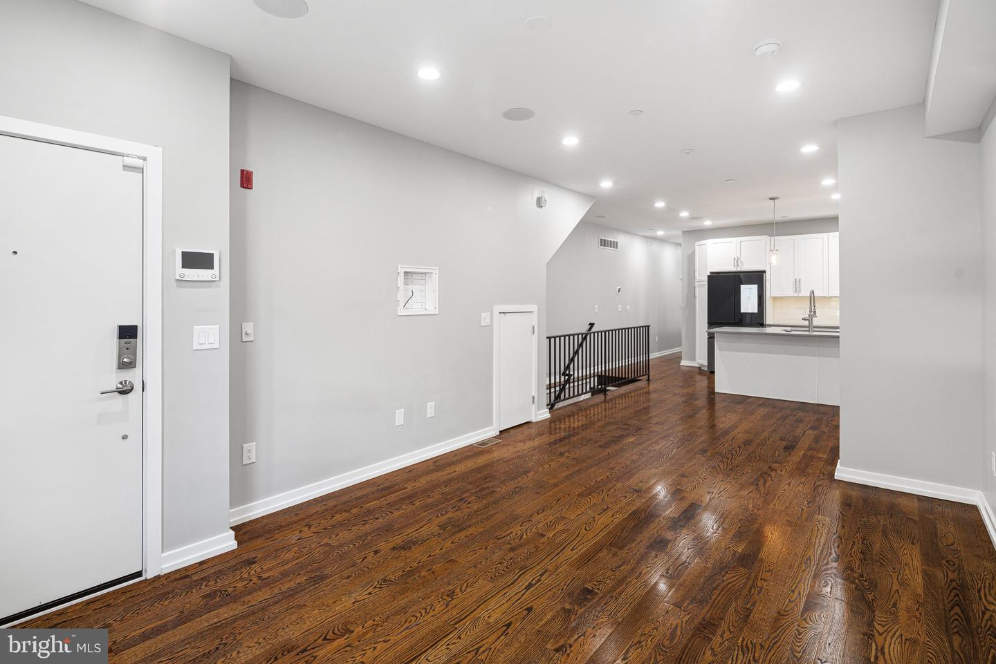 336 Monroe St #a Property Photo 3