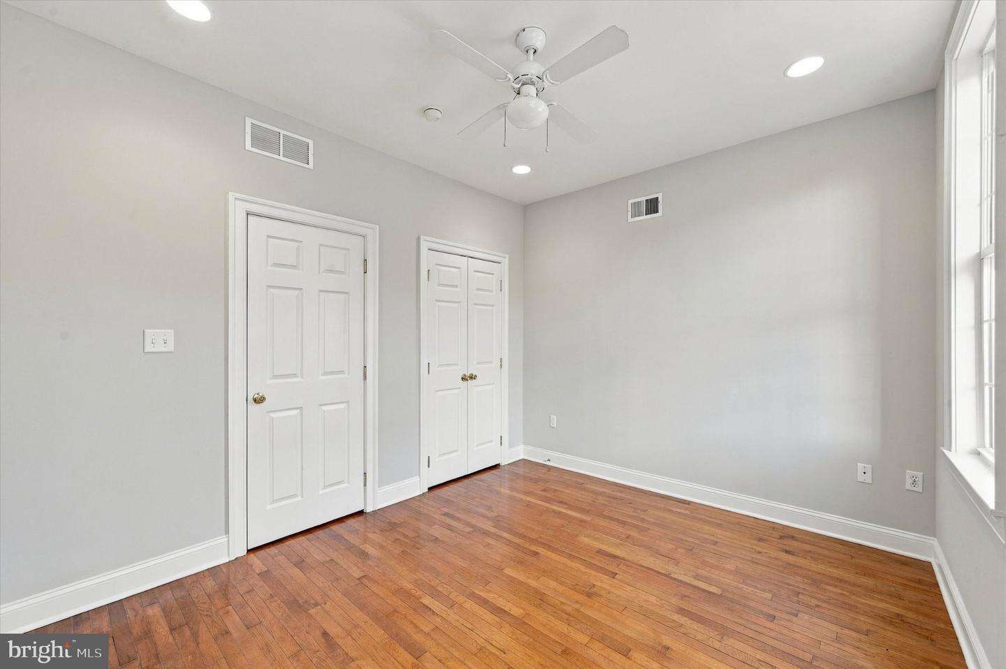 2631 Ellsworth St Property Photo 20