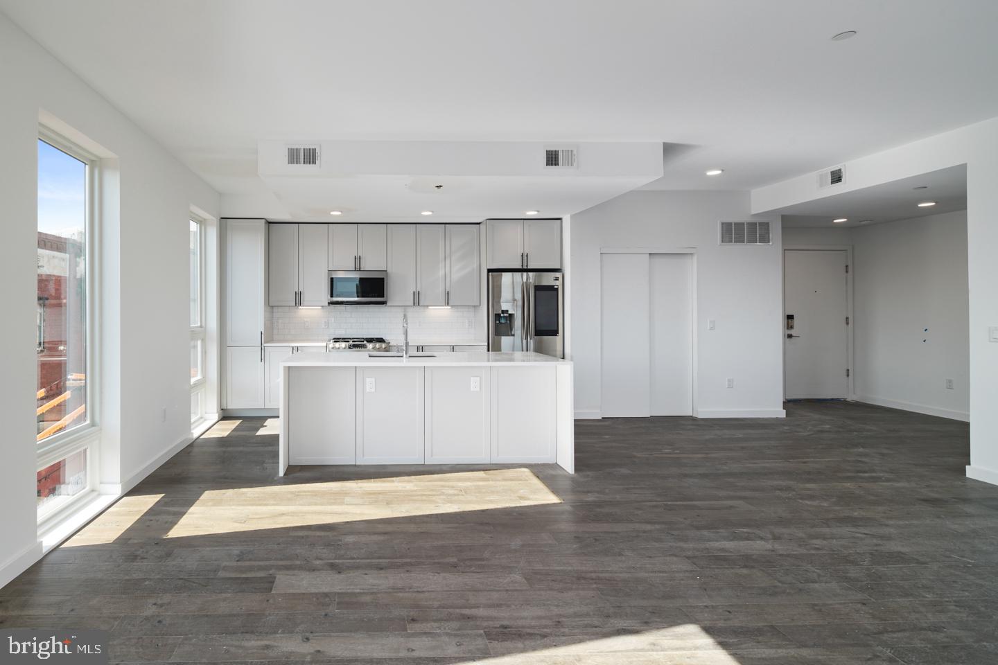 1501 N 31st St #ph13 Property Photo 1