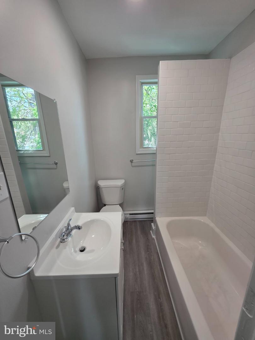 5028 N 13th St #3 Property Photo 7