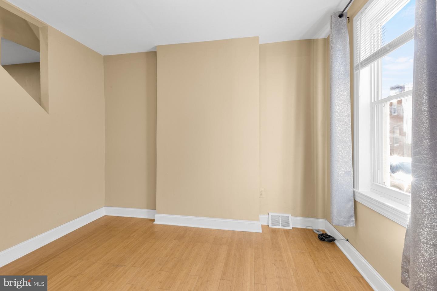 2041 E Arizona St Property Photo 3