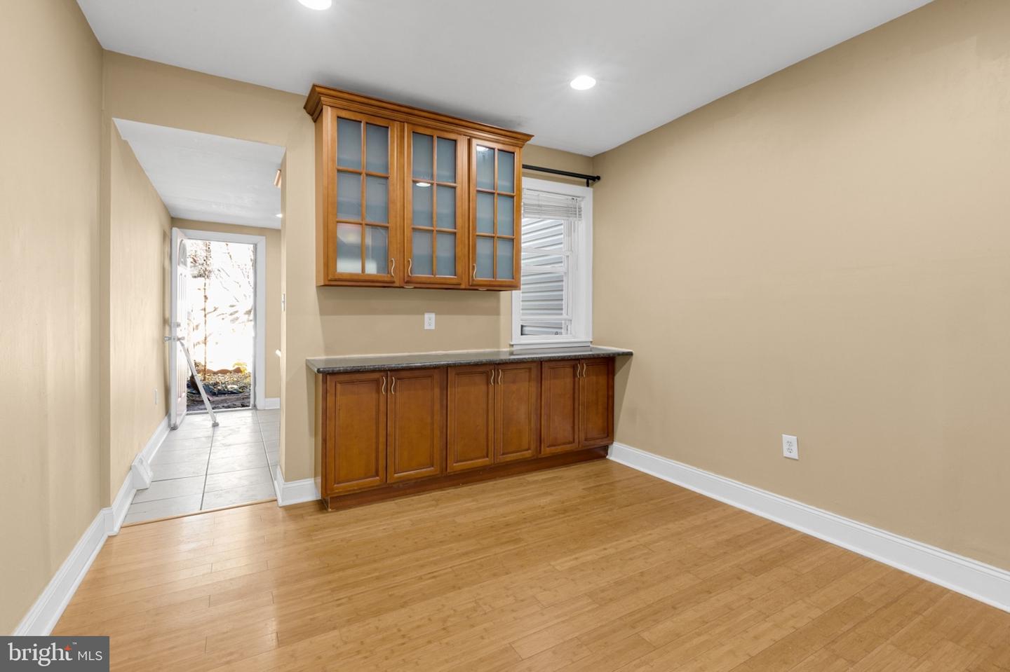 2041 E Arizona St Property Photo 5