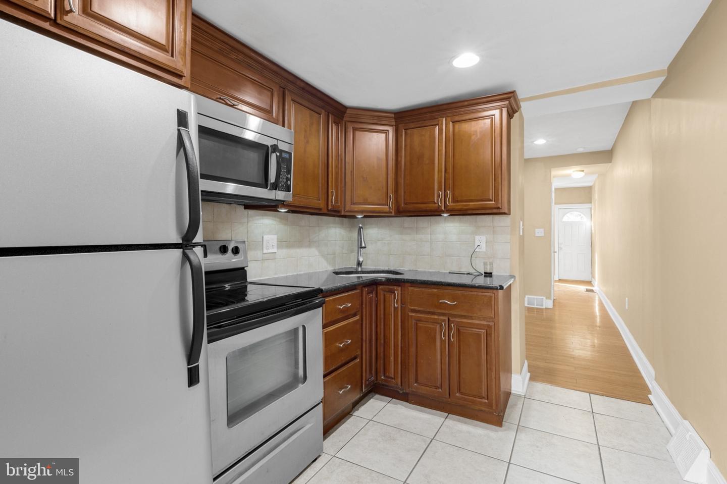 2041 E Arizona St Property Photo 10