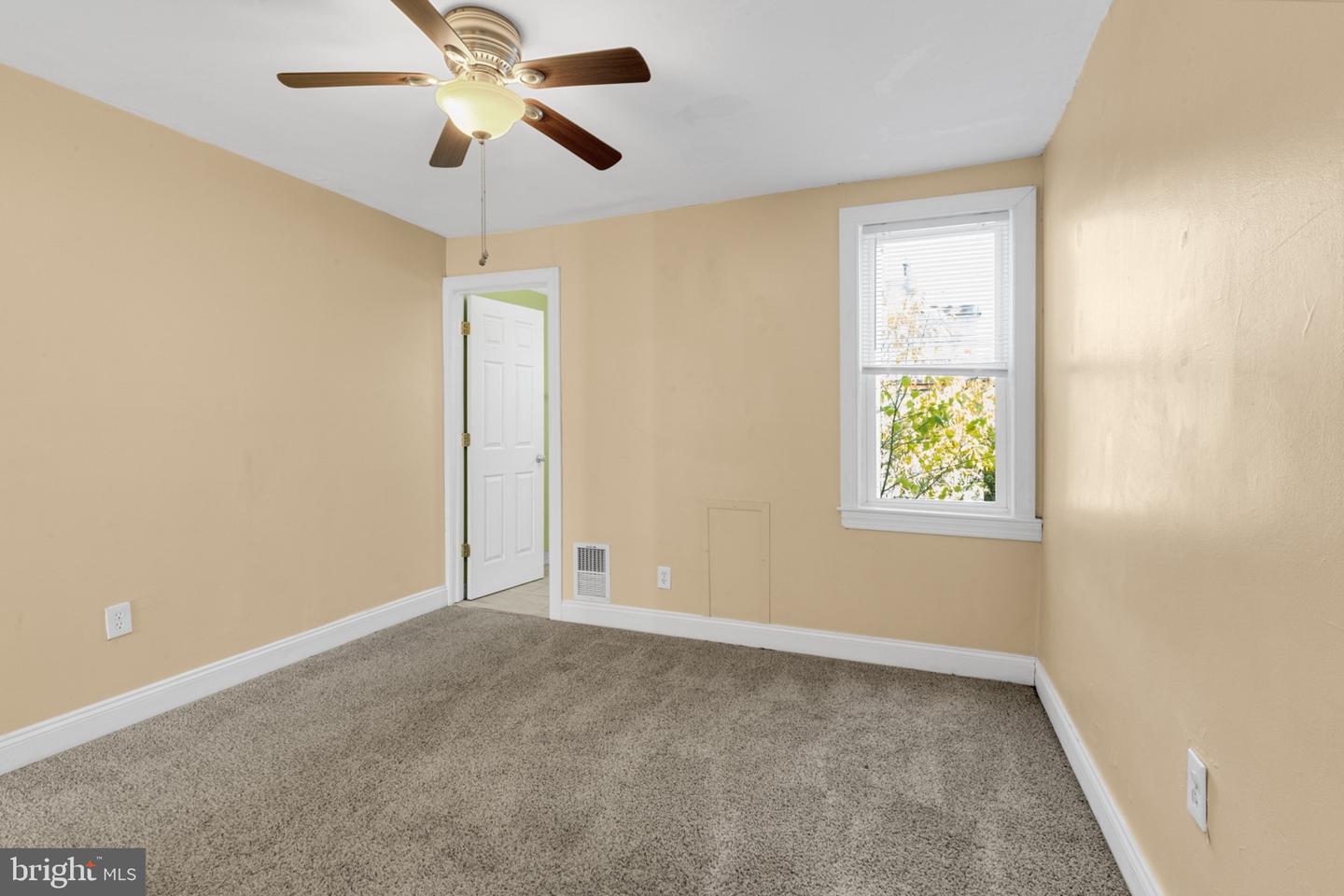 2041 E Arizona St Property Photo 16